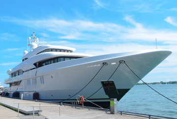 superyacht-charter-karibik-mittelmeer-luxus-reisen